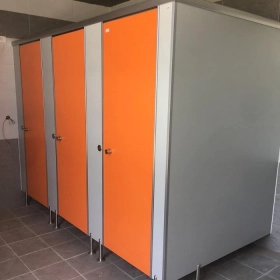 VÁCH NGĂN COMPACT BÌNH DƯƠNG,BÁO GIÁ TẤM COMPACT HPL MỚI NHẤT 
