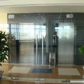 CỬA KÍNH BẢN LỀ, SÀN BẢN LỀ KẸP, CỬA LÙA  KÍNH CƯỜNG LỰC GIÁ RẺ NHẤT