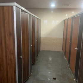 PHÂN PHỐI CUNG CẤP THI CÔNG LẮP ĐẶT TẤM COMPACT CHỐNG NƯỚC HPL GIÁ RẺ 