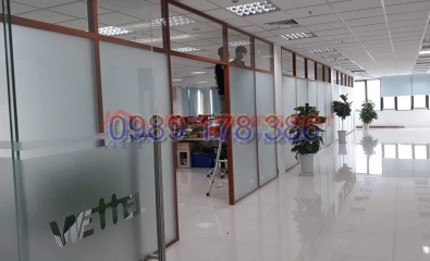  VÁCH NGĂN NHÔM KÍNH-VÁCH NGĂN NHÀ VỆ SINH COMPACT- CHUYÊN THI CÔNG  VÁCH NGĂN COMPACT GIÁ RẺ NHẤT  