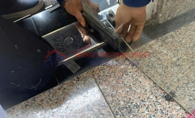 sửa chữa cửa kính thủy lực