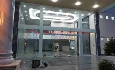 sửa cửa kính cường lực