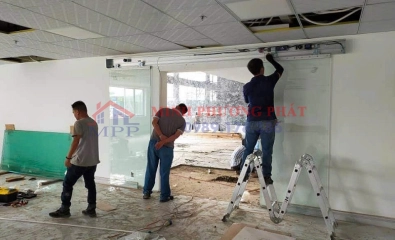 sửa kính cường lực bị xệ