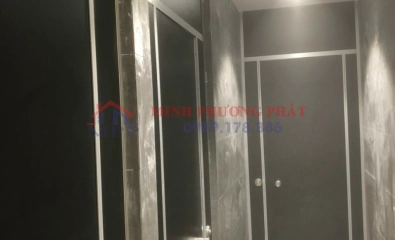  vách ngăn vệ sinh compact Nhơn Trạch 